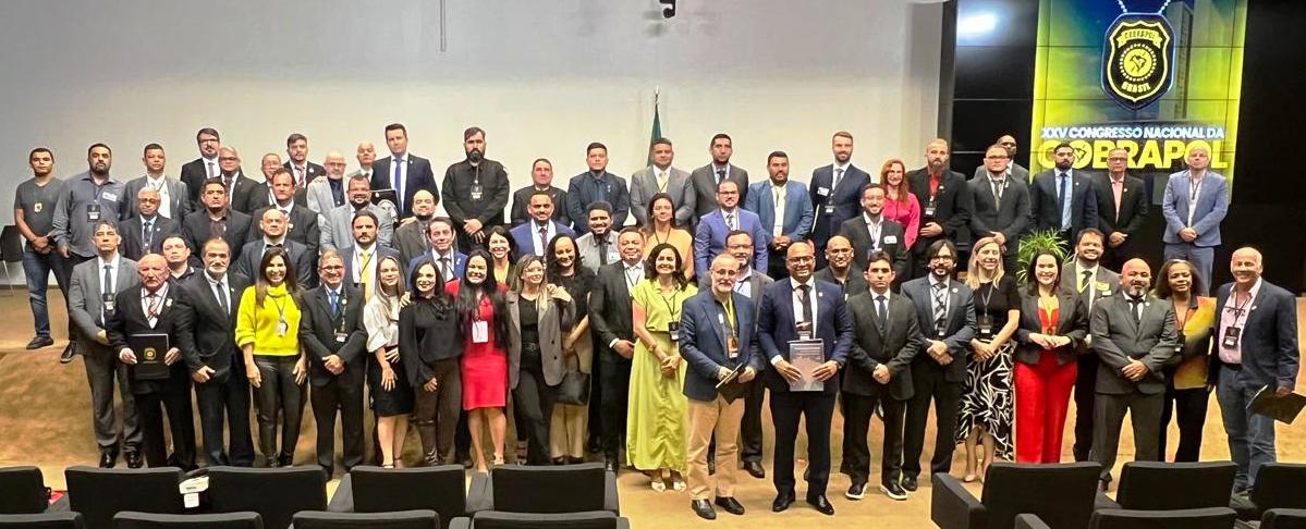 Diretoria do SINDAOPCPB Comparece ao XXV Congresso Nacional da Cobrapol na Sede da Polícia Civil do Distrito Federal 1 Diretoria do SINDAOPCPB Comparece ao XXV Congresso Nacional da Cobrapol na Sede da Polícia Civil do Distrito Federal